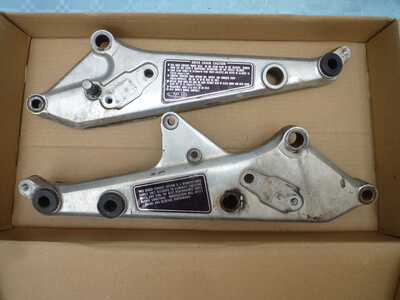 Set Footpeg Baseplates left right CB900F Boldor used
