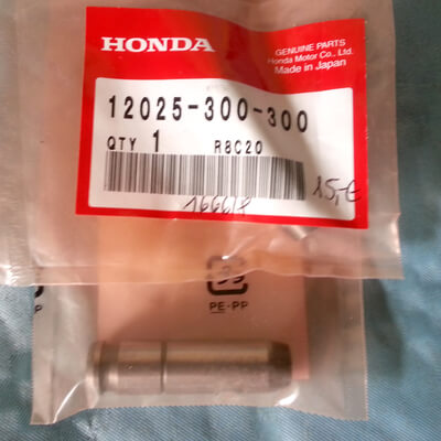 GUIDE VALVE IN Honda CB750K0-K7-F1 new