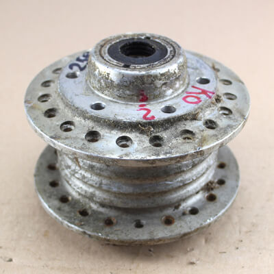 Front Hub Honda CB750K0 used