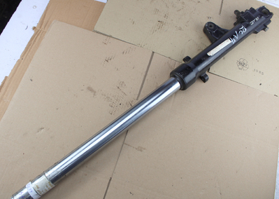 Fork leg left Honda CBX750F RC17 39mm used