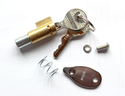 Steering Lock type Neiman Honda CB350-500-750Four round key with attachments