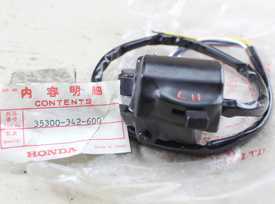 Handlebar switch right Honda CB125K5 NOS