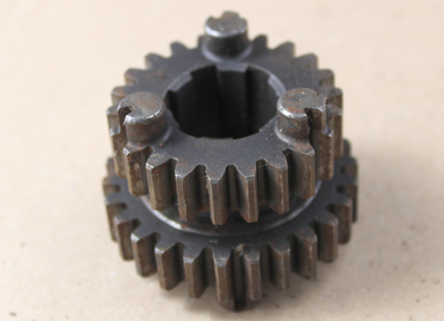 Gear 2+3rd gear main shaft 22+26T Honda CB500Four CB550F+K used