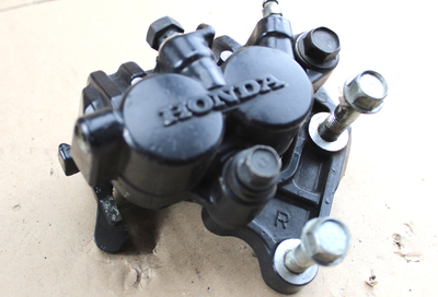 Brake caliper double piston right Honda GL650 Silverwing used
