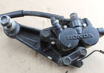 Brake caliper double piston left Honda GL500-650 ?? Silverwing used