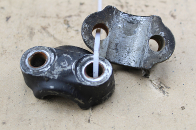 Axle holder set clamps Honda CB350F CB400F CB500F CB550F+K CB750K0bisK7+F1 used